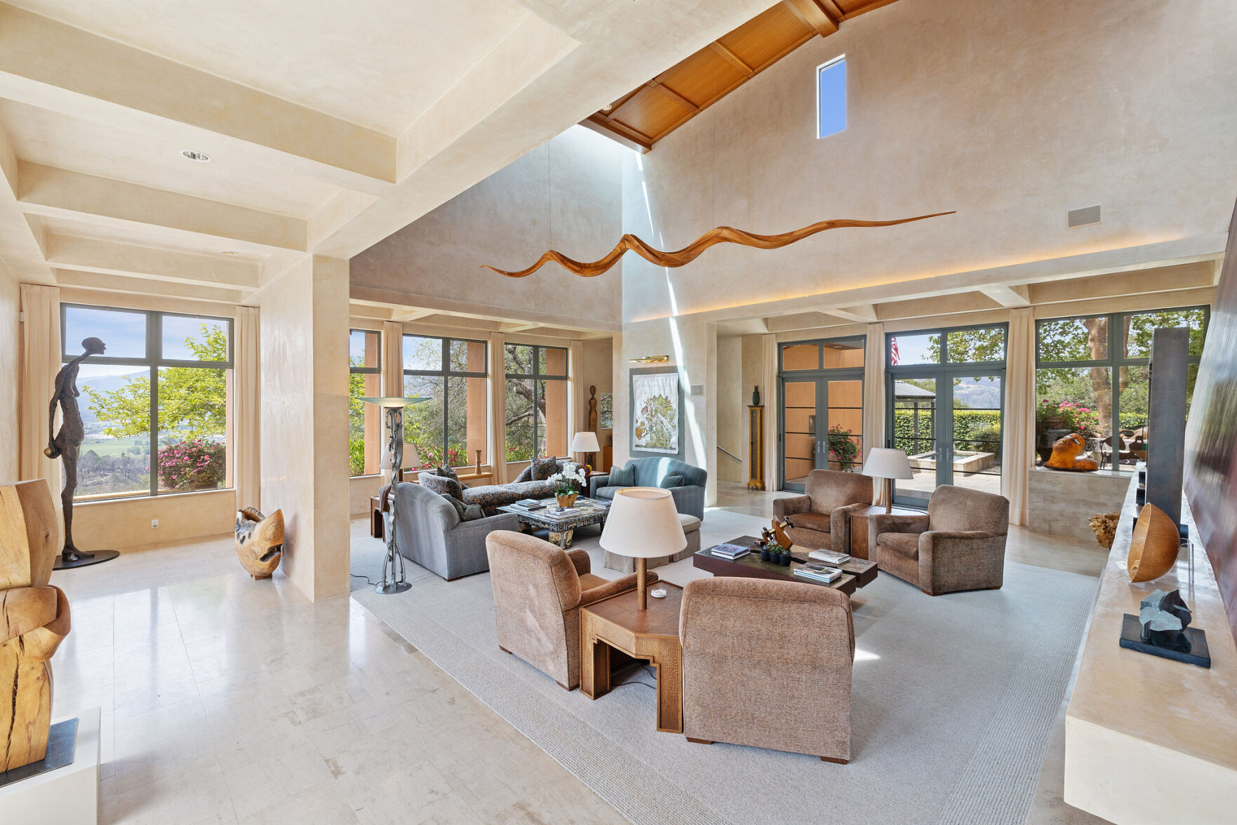 840-844 Meadowood Lane in St. Helena